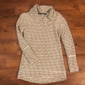 MERONA TURTLE NECK TUNIC